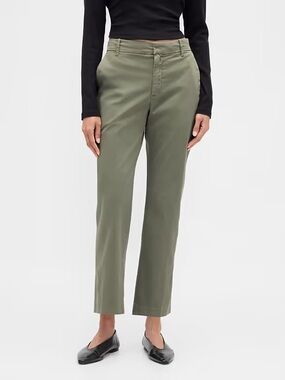 GAP Girlfriend Khaki Pants in mesculen green